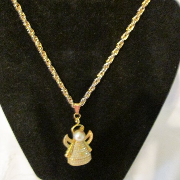 Xanadu Angel Necklace Watch - Picture 3 of 5